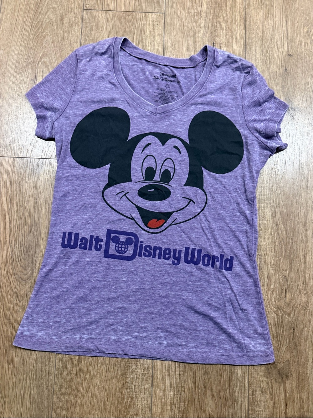 Disney Purple Mickey Mouse Walt Disney World Graphic Tee, women’s L - Picture 4 of 7